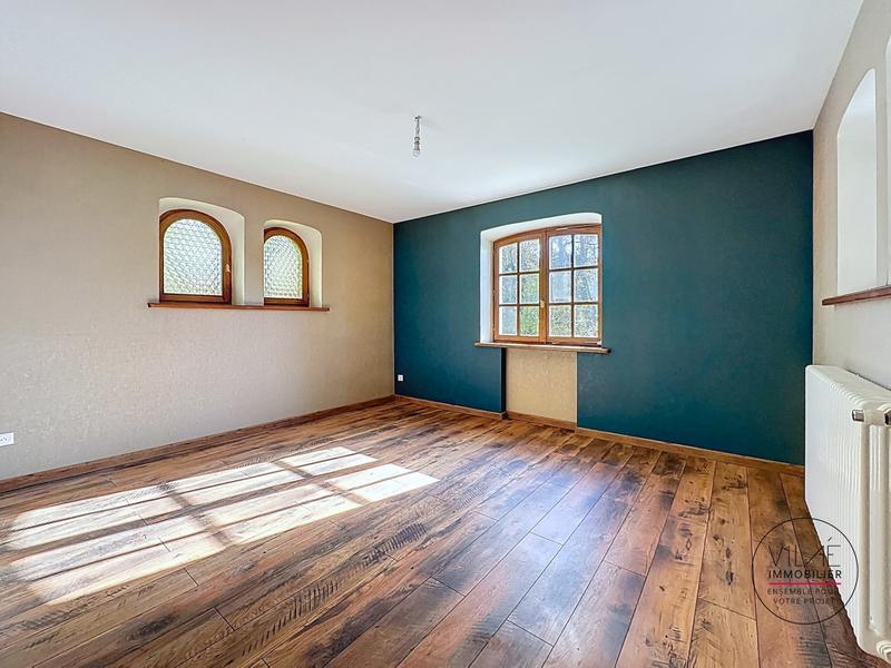 Maison - 285 m² - 8 pièces