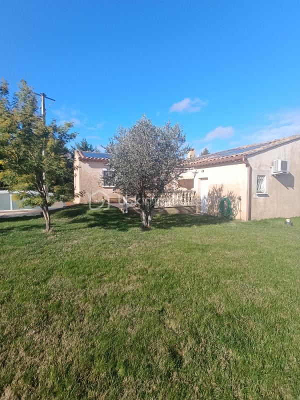 Maison traditionnelle - 100 m² - 5 pièces