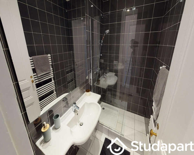 Chambre - 95 m² - 1 pièce