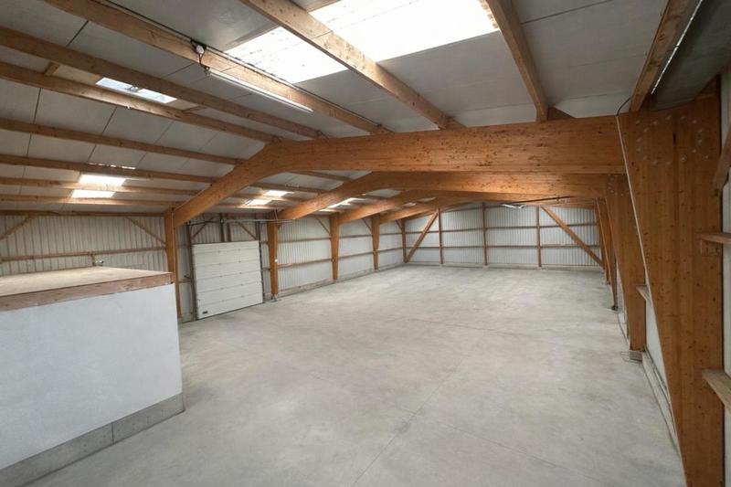 Local commercial - 580 m² - 3 pièces