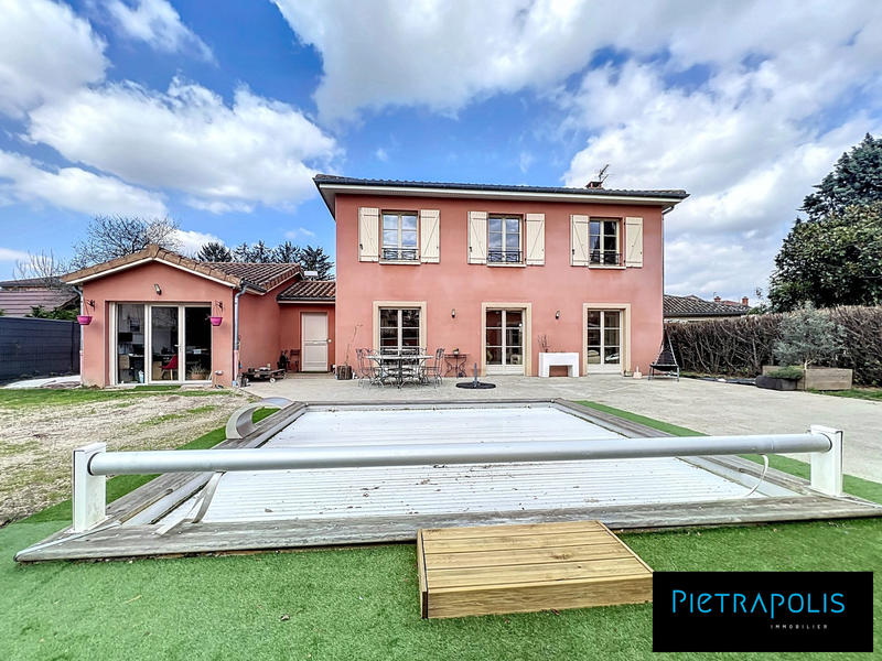 Maison traditionnelle - 178 m² - 5 pièces