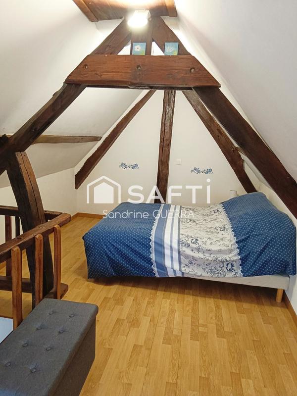 Maison - 262 m² - 12 pièces