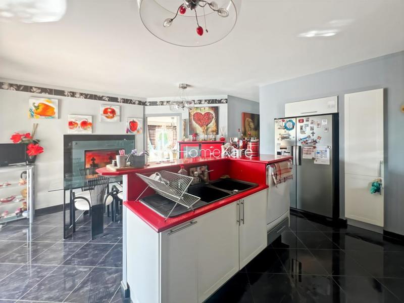 Maison - 190 m² - 5 pièces