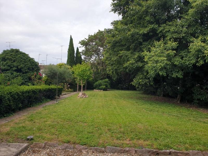 Local d'activité / Entrepôt - 1 251 m² - 29 pièces