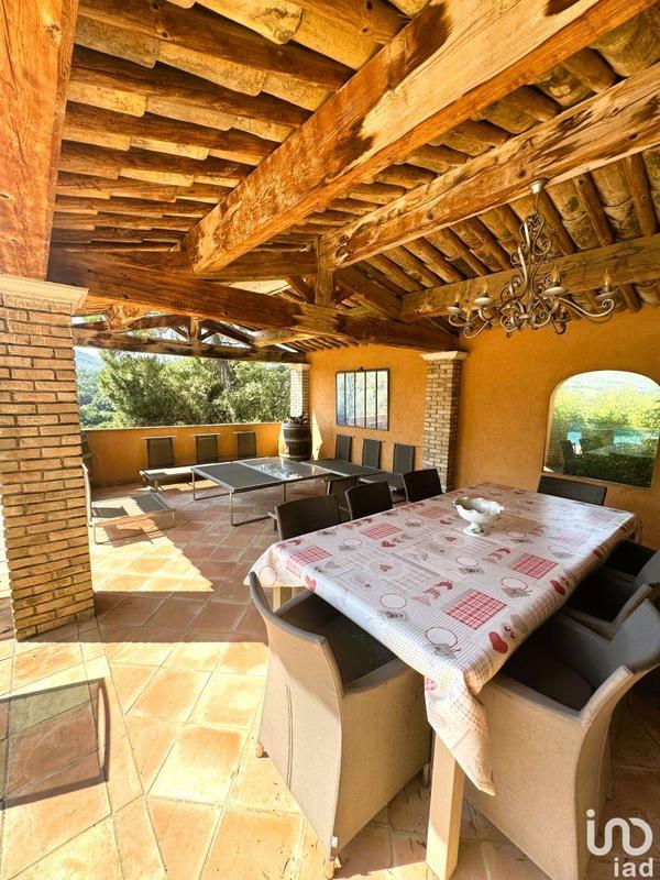 Maison - 185 m² - 5 pièces