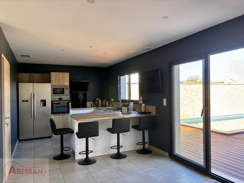 Villa - 90 m² - 4 pièces