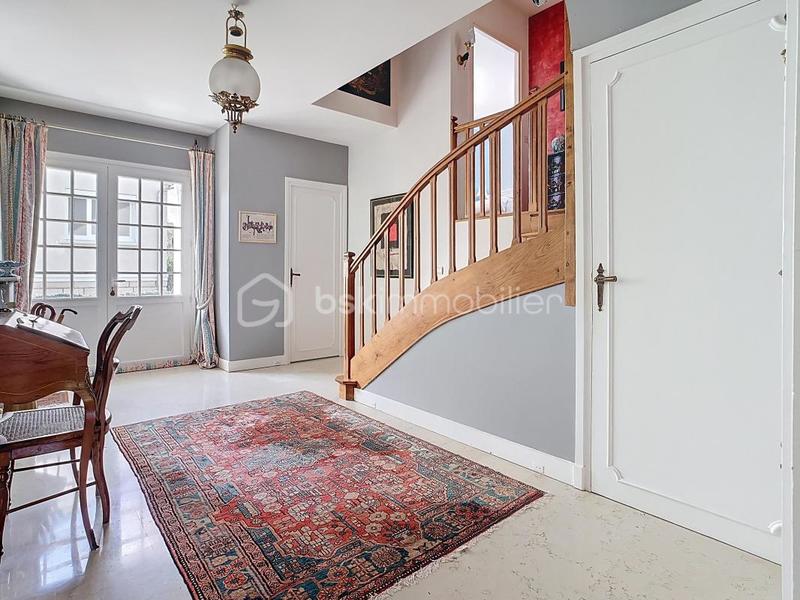 Maison - 207 m² - 6 pièces