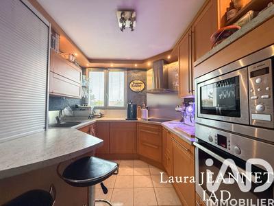 Appartement - 96 m² - 5 pièces