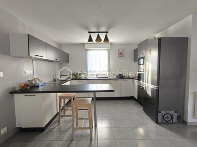 Maison - 92 m² - 4 pièces