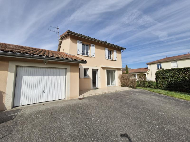 Maison - 92 m² - 4 pièces