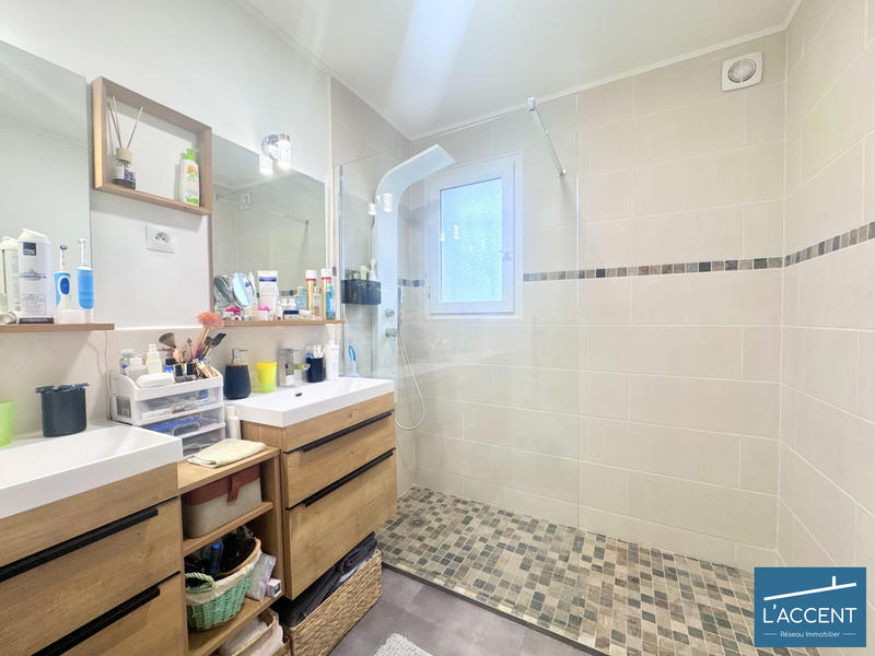 Maison - 177 m² - 5 pièces