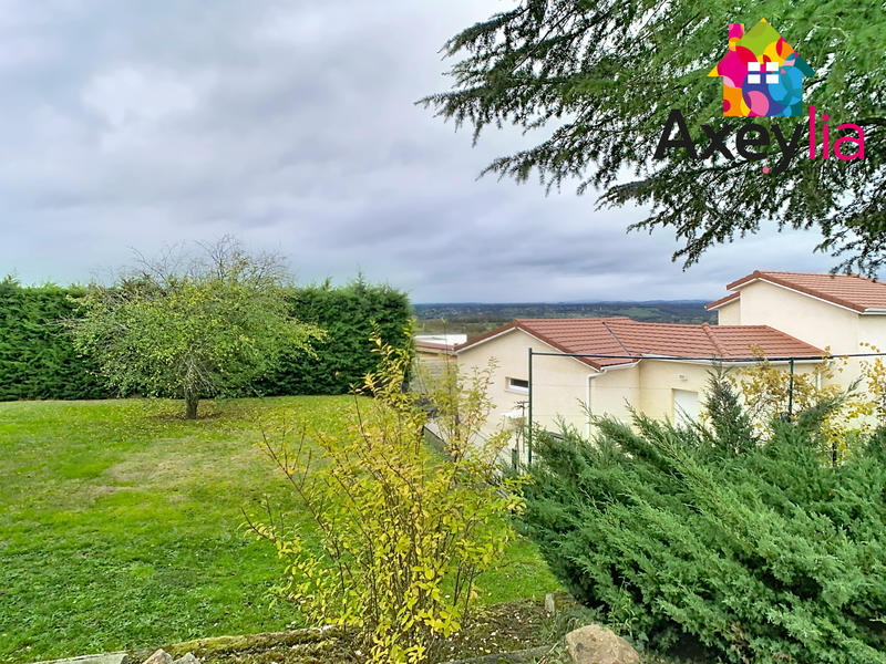 Maison - 240 m² - 7 pièces