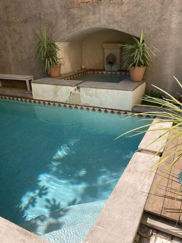 Maison - 290 m² - 8 pièces