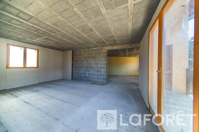 Maison - 120 m² - 3 pièces