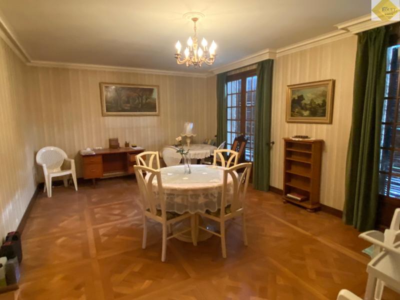 Maison - 346 m² - 9 pièces