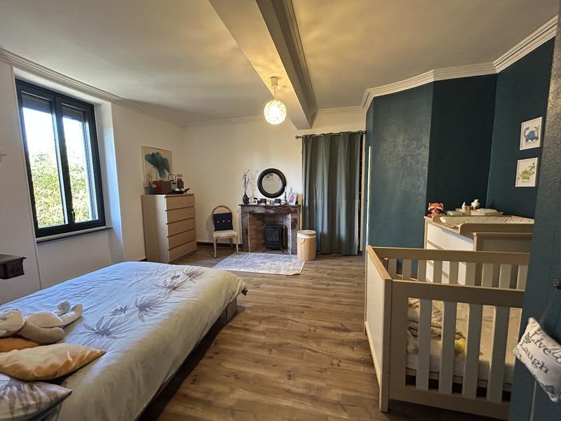 Maison - 405 m² - 13 pièces