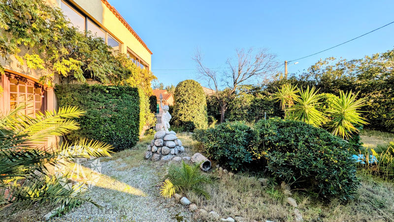 Villa - 308 m² - 12 pièces