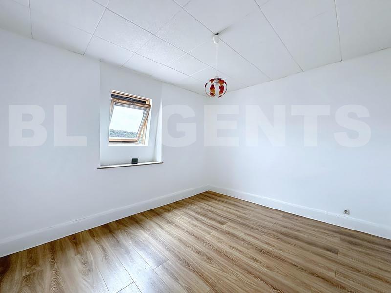 Maison - 168 m² - 7 pièces