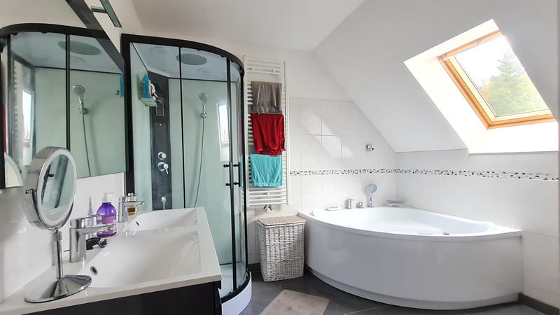 Maison - 110 m² - 6 pièces