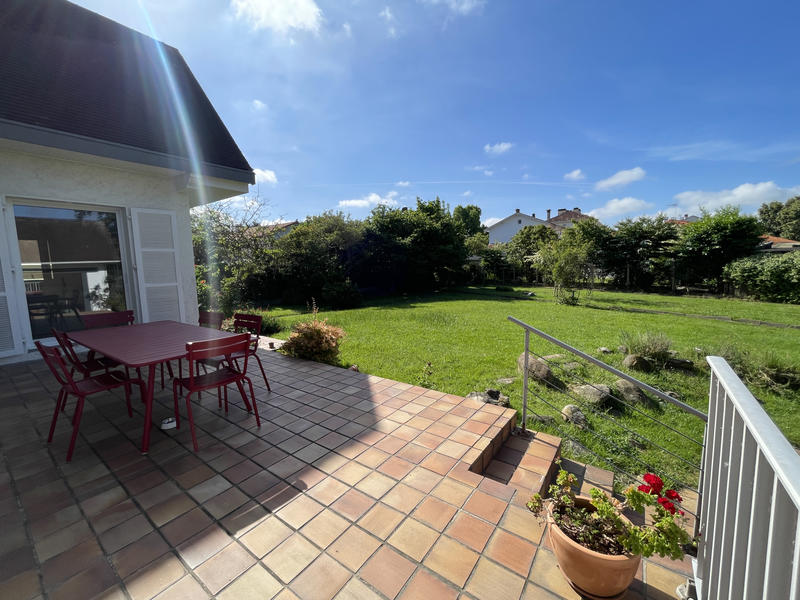 Maison - 183 m² - 7 pièces