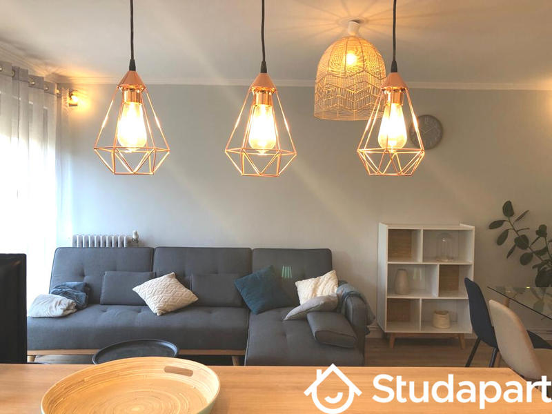 Chambre - 10 m² - 1 pièce