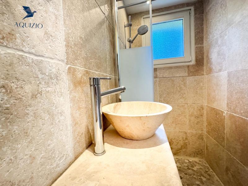 Villa - 261 m² - 8 pièces