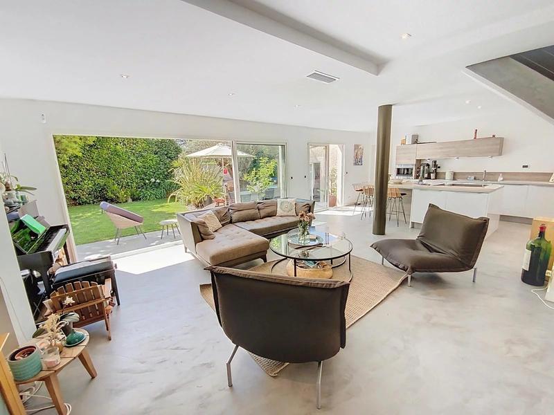 Villa - 180 m² - 5 pièces