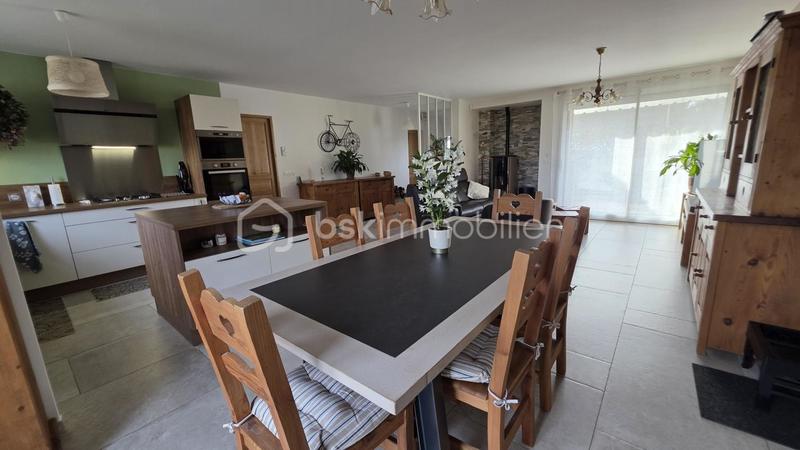 Maison - 97 m² - 5 pièces