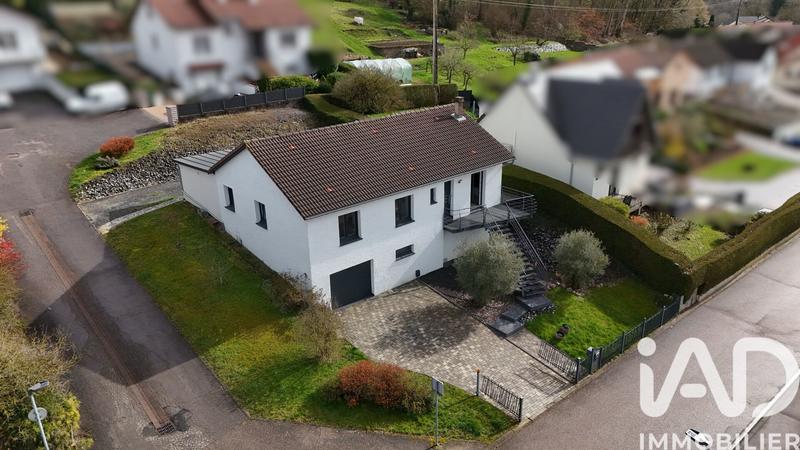 Maison - 122 m² - 6 pièces