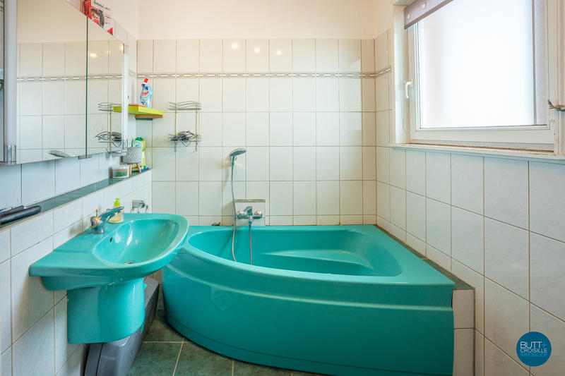 Maison - 180 m² - 8 pièces