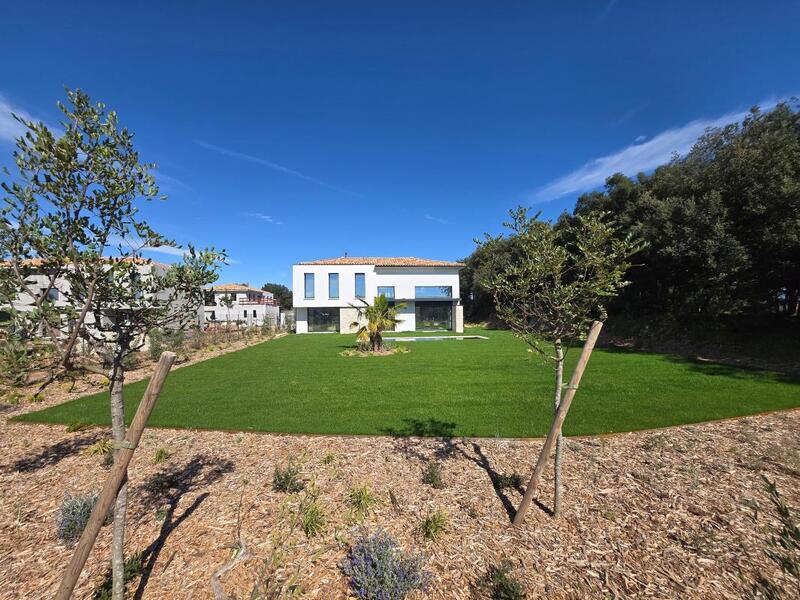 Villa - 161 m² - 5 pièces