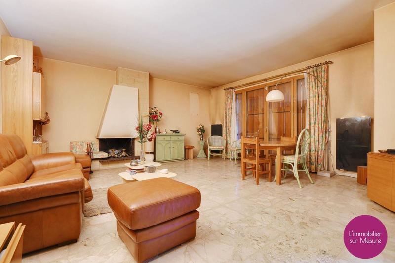 Villa - 270 m² - 6 pièces