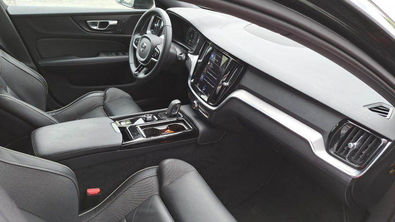 Volvo V60 T6 Awd Recharge 253 Ch + 87 Geartronic 8 R-Design