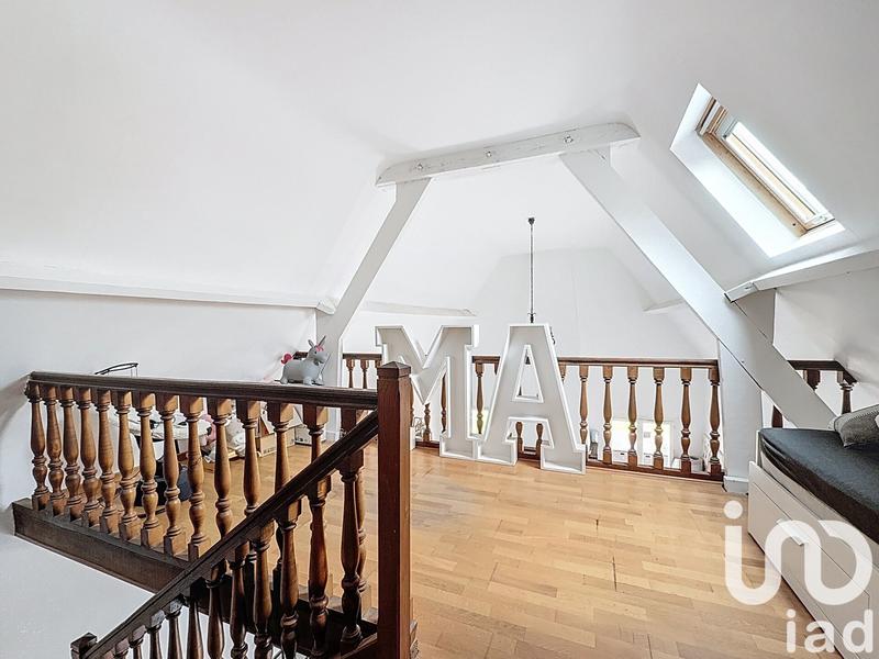 Maison - 221 m² - 9 pièces