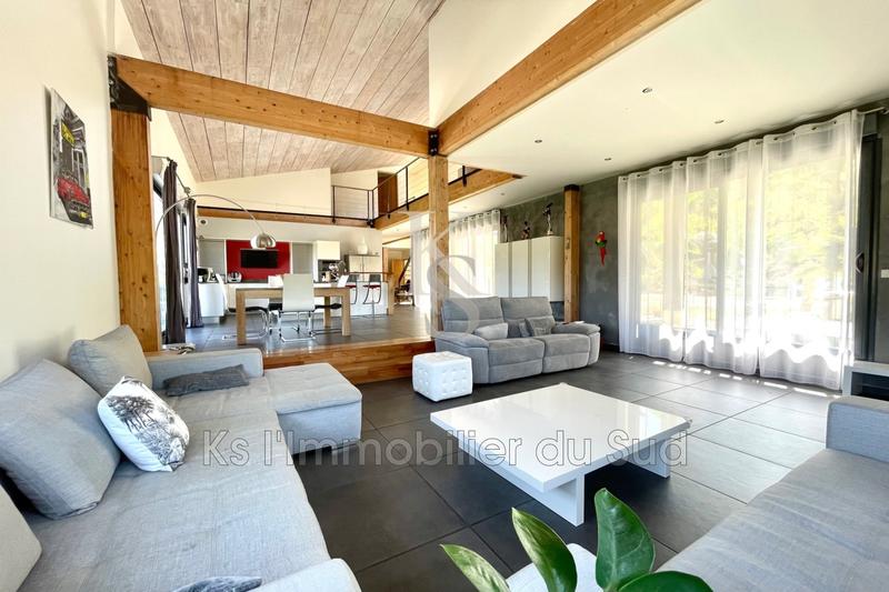 Villa - 280 m² - 6 pièces