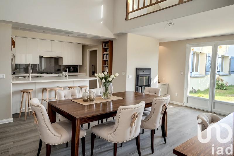 Maison - 178 m² - 8 pièces