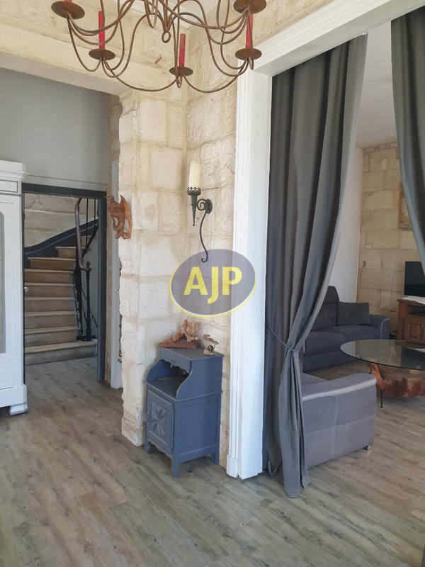 Maison - 169 m² - 6 pièces