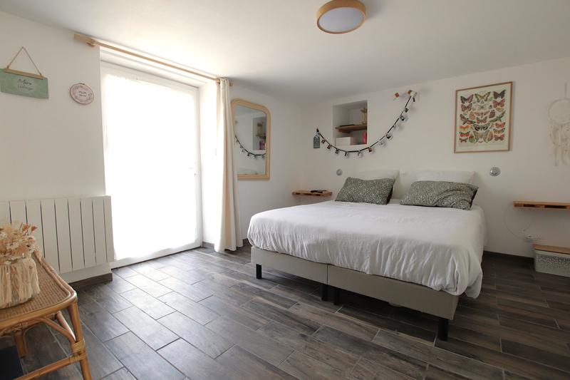 Maison - 181 m² - 8 pièces