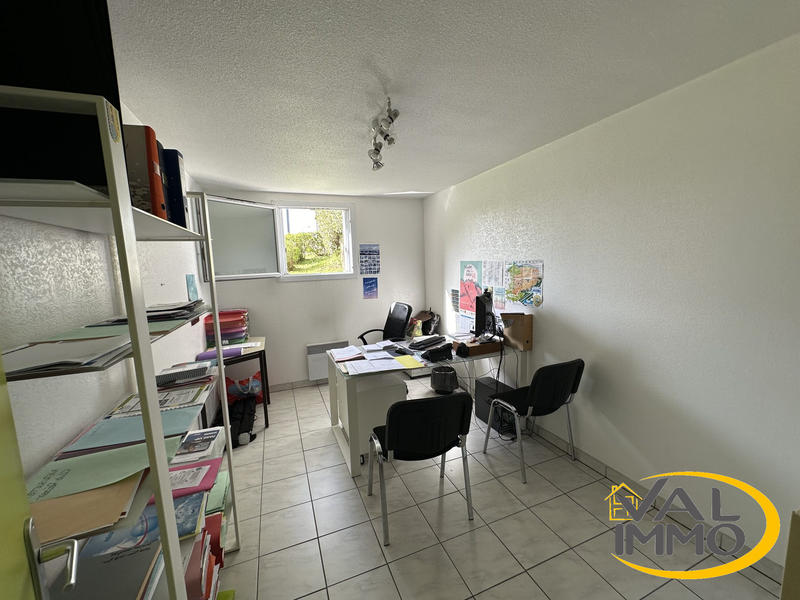 Bureau - 157 m² - 6 pièces