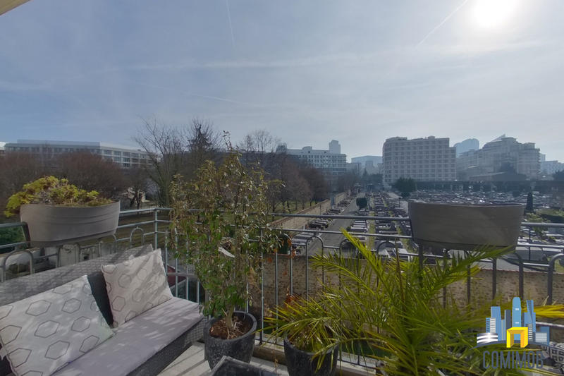 Appartement - 90 m² - 4 pièces