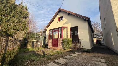 Maison traditionnelle - 82 m² - 4 pièces