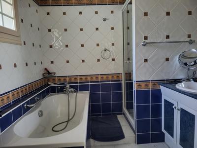 Maison ancienne - 226 m² - 8 pièces