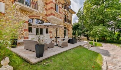 Manoir - 550 m² - 15 pièces