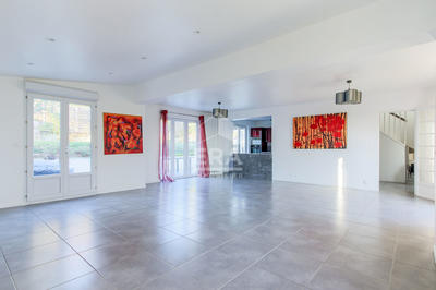 Maison - 123 m² - 7 pièces