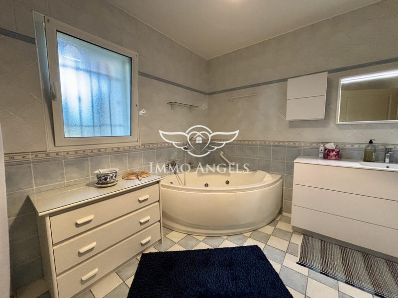 Villa - 136 m² - 4 pièces