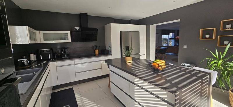 Maison - 170 m² - 7 pièces