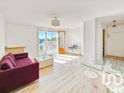 Appartement - 64 m² - 4 pièces