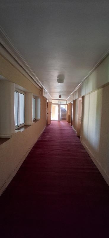 Château - 1 800 m² - 30 pièces