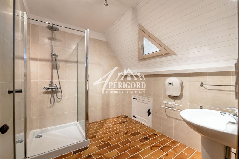 Maison traditionnelle - 145 m² - 6 pièces