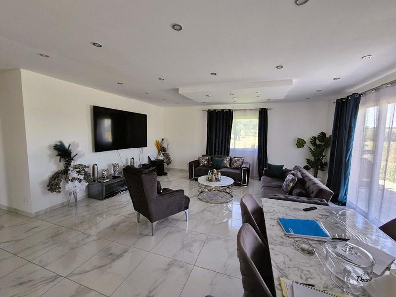 Maison - 160 m² - 7 pièces